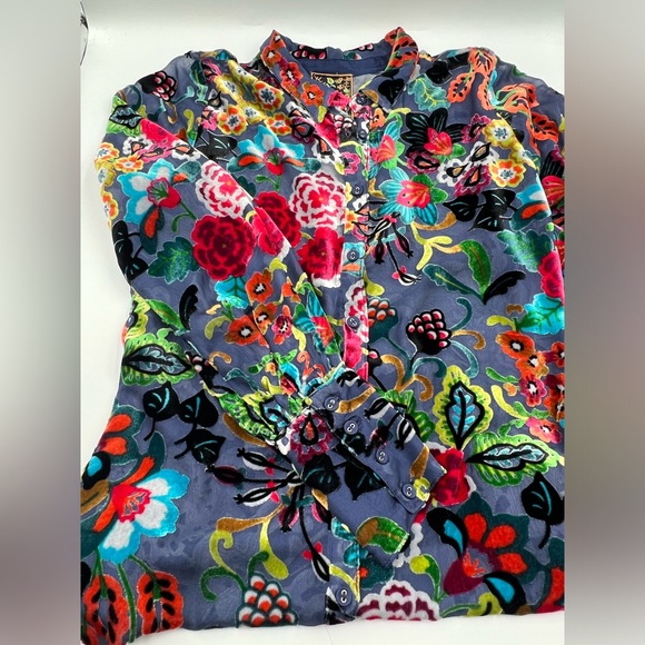 Johnny Was Minto Burnout Yrene Blouse - Picture 4 of 11